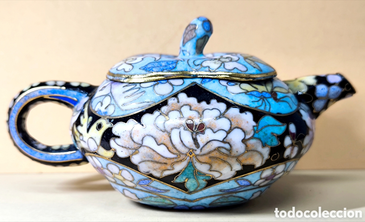 Antig&uuml;edades: TETERA ESMALTE CLOISONN&Eacute; 15 cm.