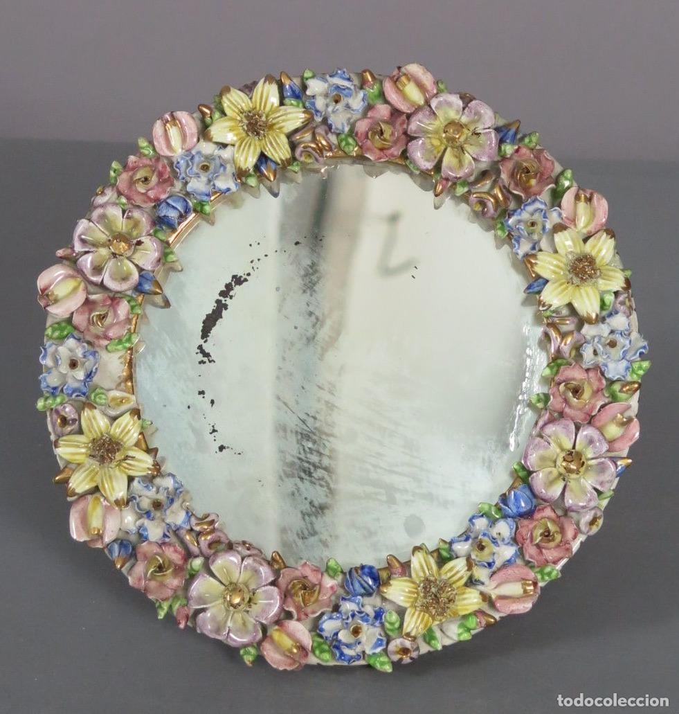 Antig&uuml;edades: ESPEJO. FLORES. PORCELANA. HACIA 1920