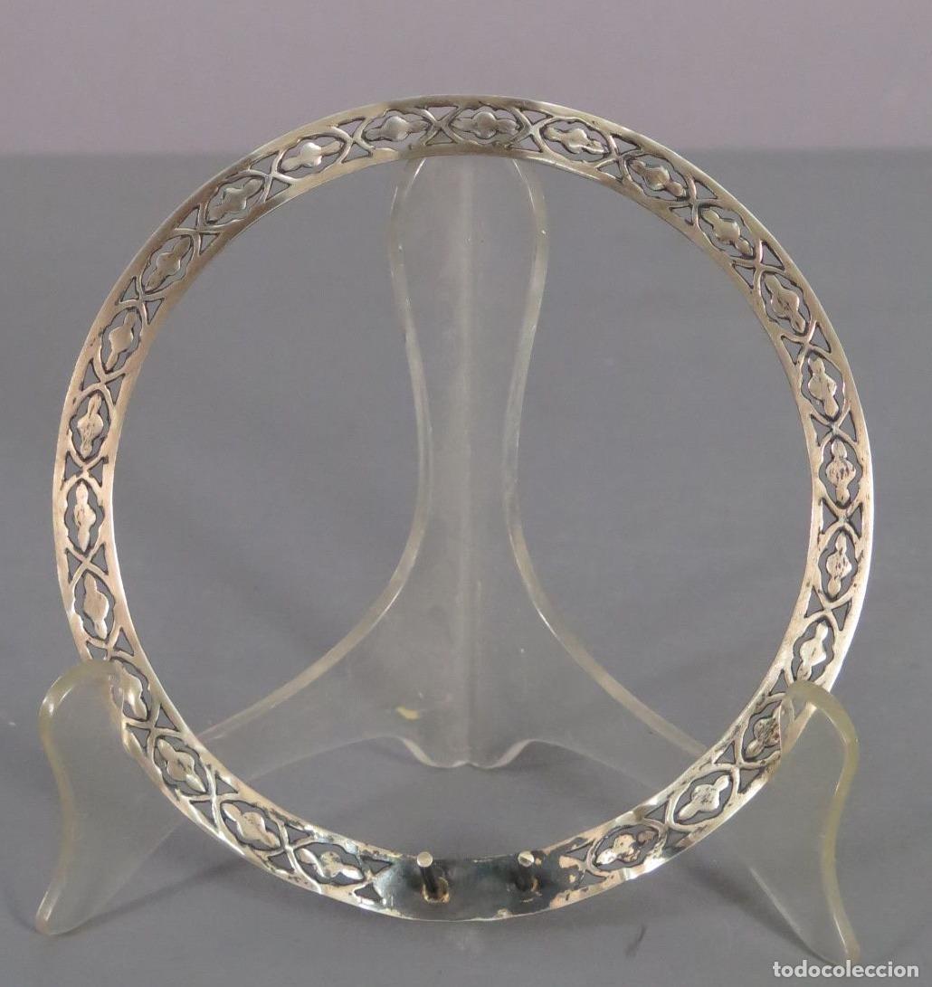 Antig&uuml;edades: NIMBO. PLATA. SIGLO XIX.