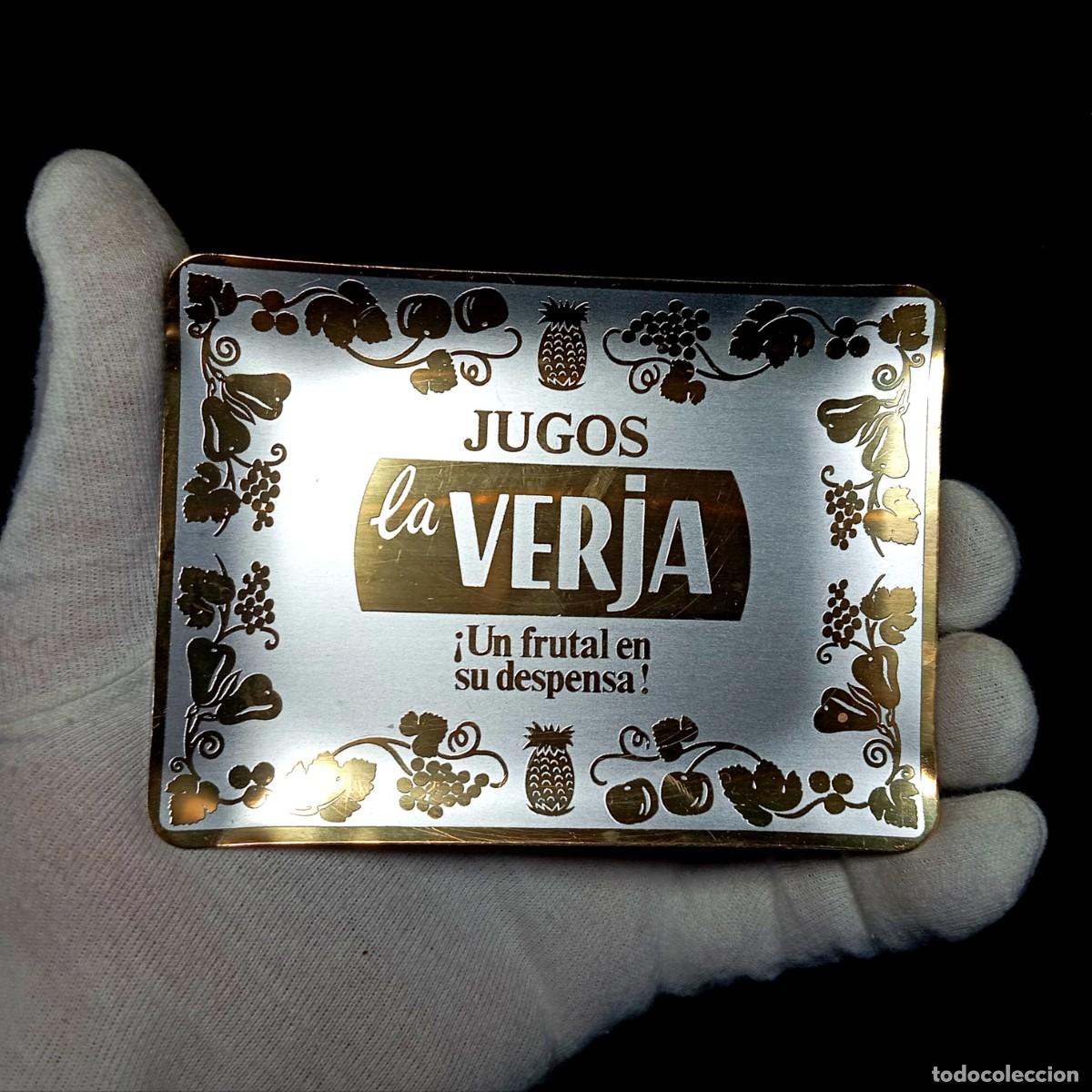 Antig&uuml;edades: Bandeja Cenicero Publicitario Aluminio Jugos La Verja Un Frutal en su Despensa A&ntilde;os 60 Vintage