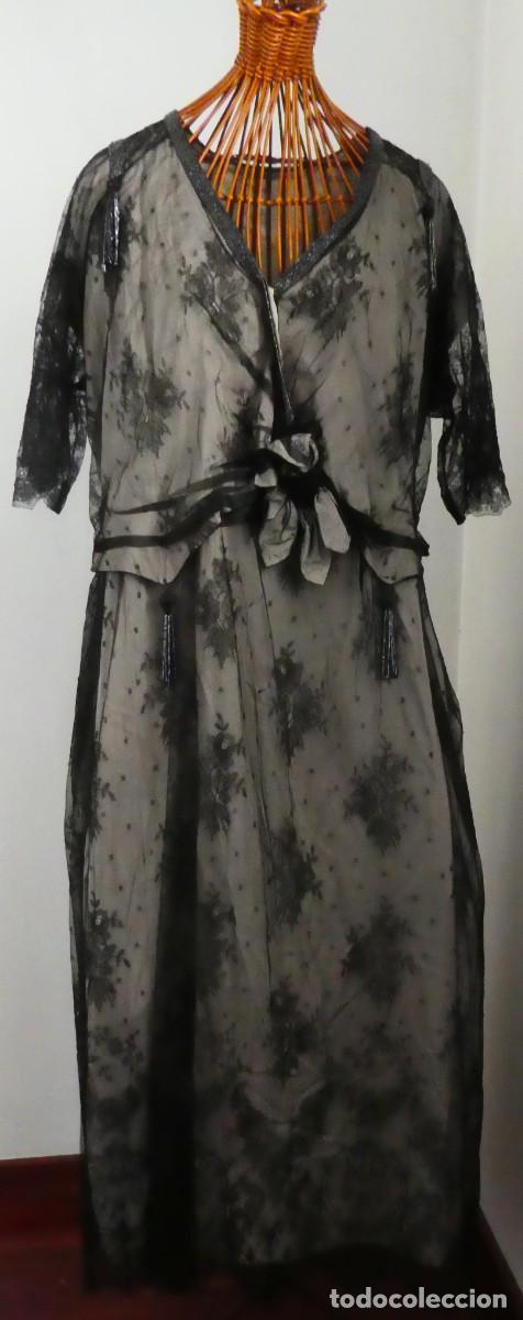 Antig&uuml;edades: ANTIGUO VESTIDO DE ENCAJE Y MOSTACILLAS S.XIX