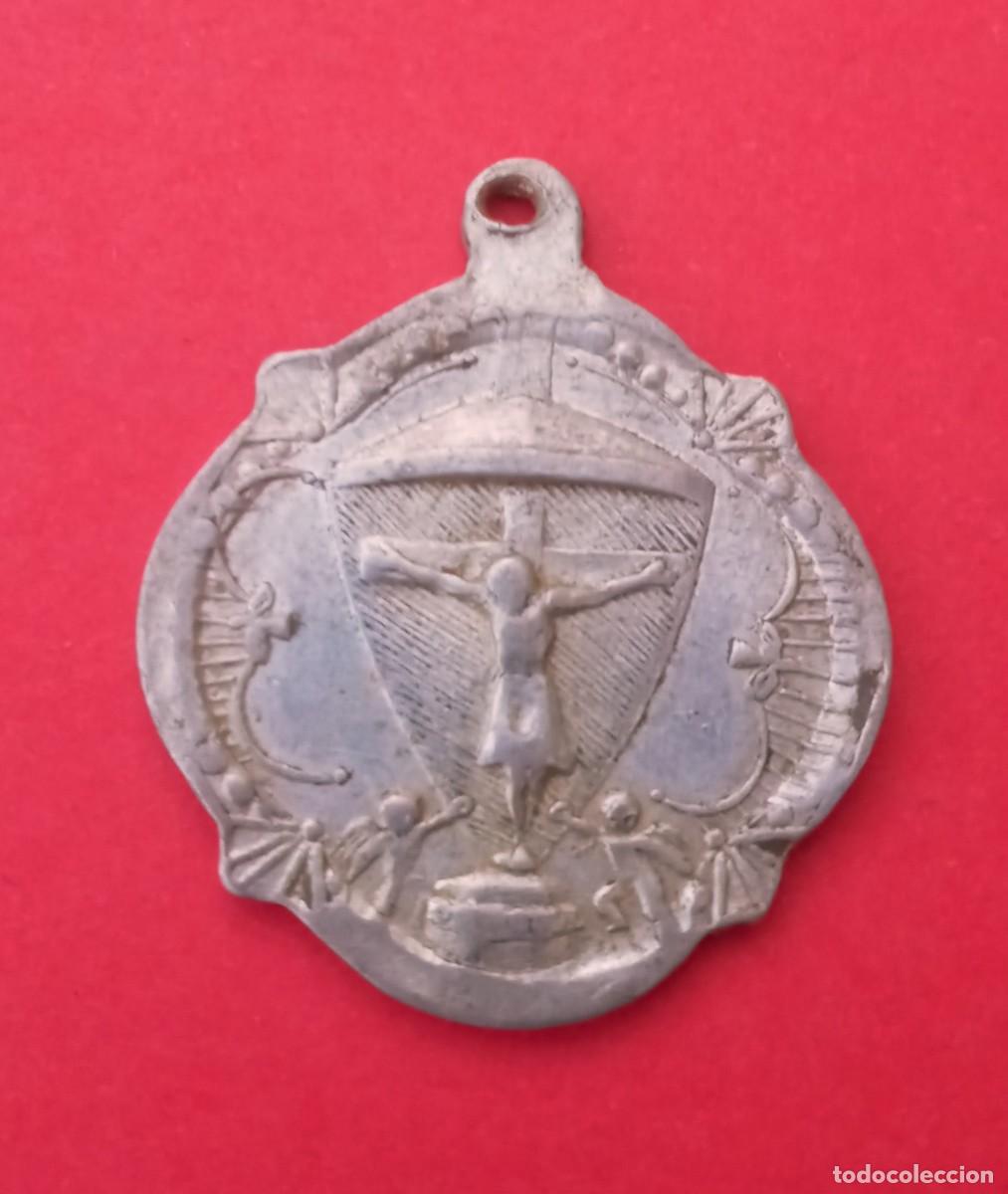 Antig&uuml;edades: Medalla Antigua Santo Cristo de la Hiedra. Baeza. Ja&eacute;n.