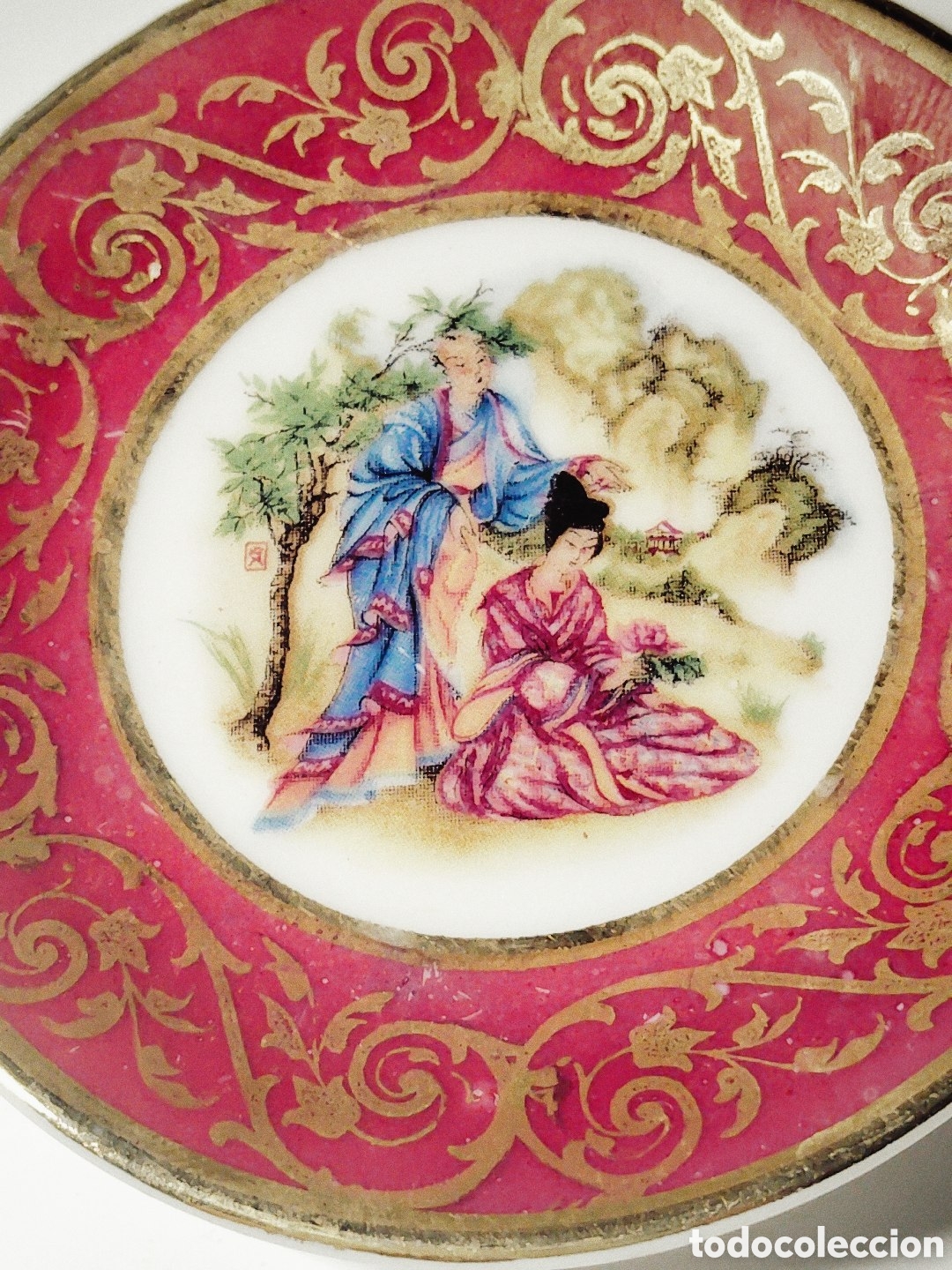 Antig&uuml;edades: Plato decorativo de porcelana. Guillen, Madrid