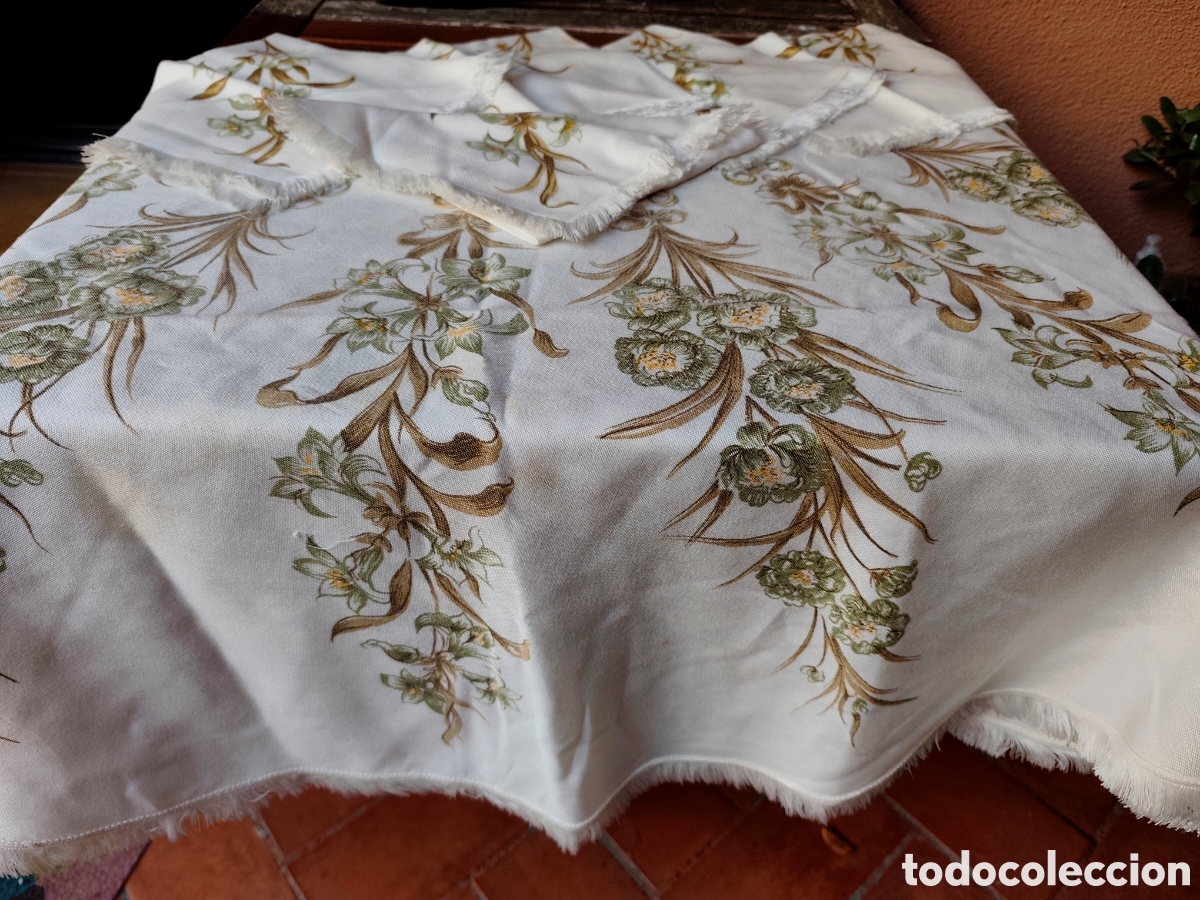 Antig&uuml;edades: Manteleria retro vintage a&ntilde;os 80. Mantel redondo y 5 servilletas