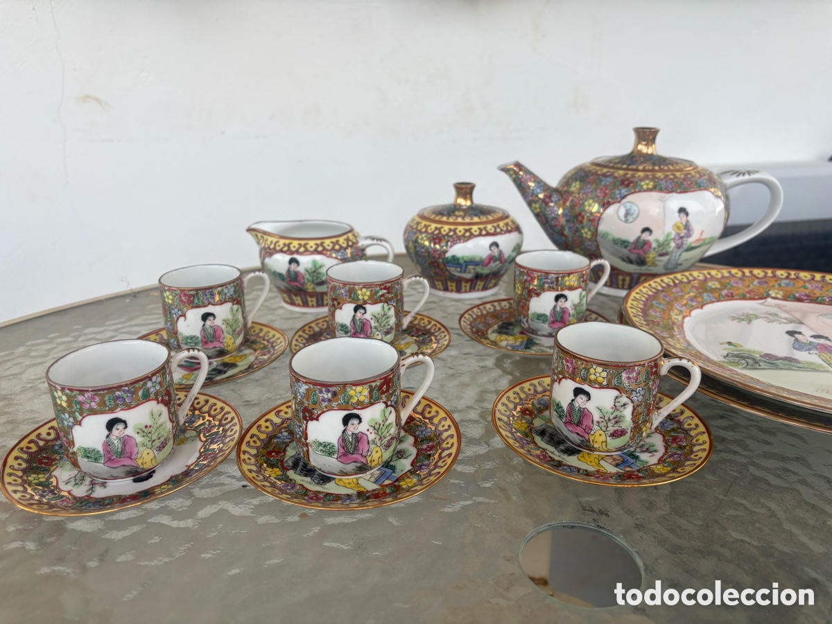 Antig&uuml;edades: Juego de t&eacute; chino de seis tazas y platitos, dos platos grandes, tetera, lechera y azucarero