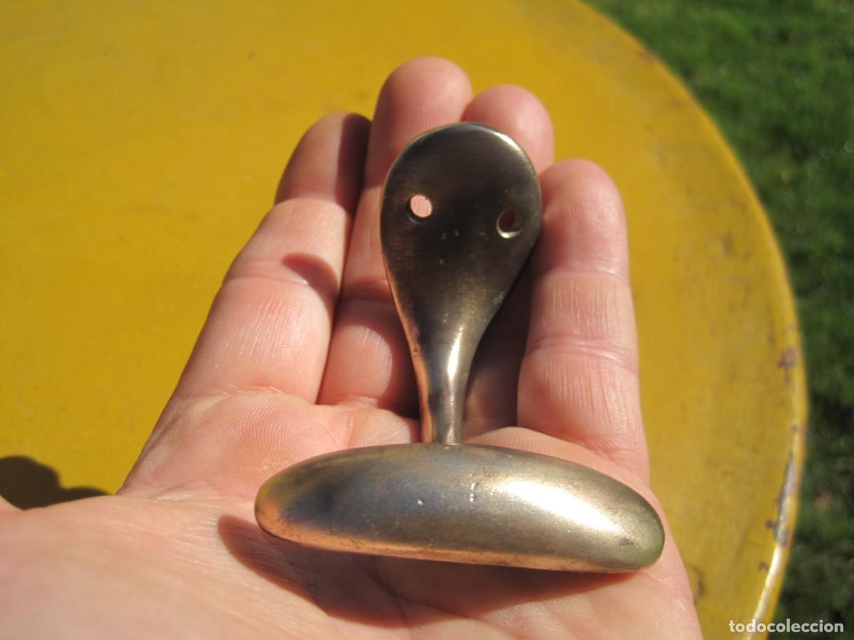 Antig&uuml;edades: COLGADOR DE BRONCE O LAT&Oacute;N - PERCHERO - Foto 4