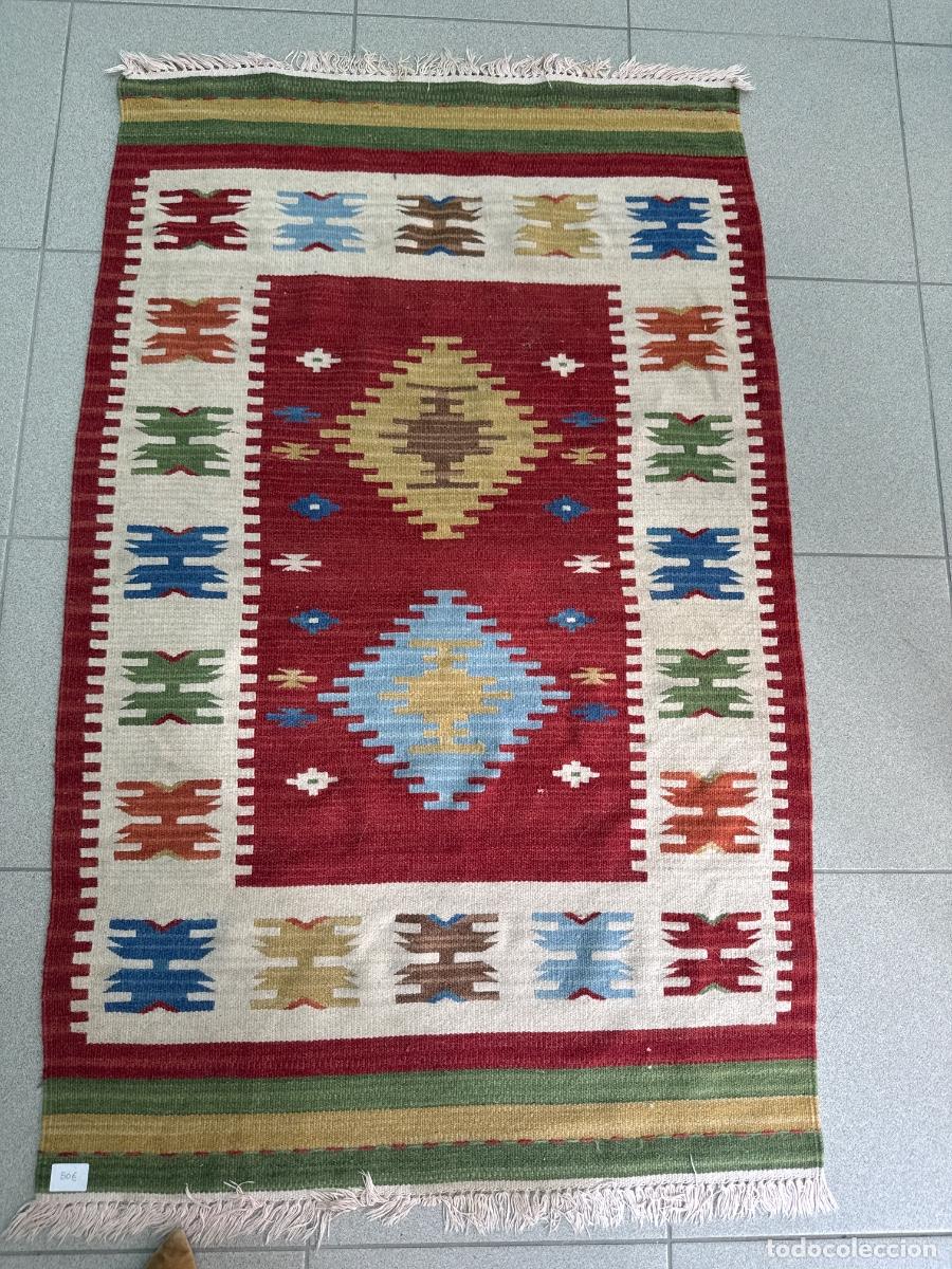 Antig&uuml;edades: Kilim en colores vivos