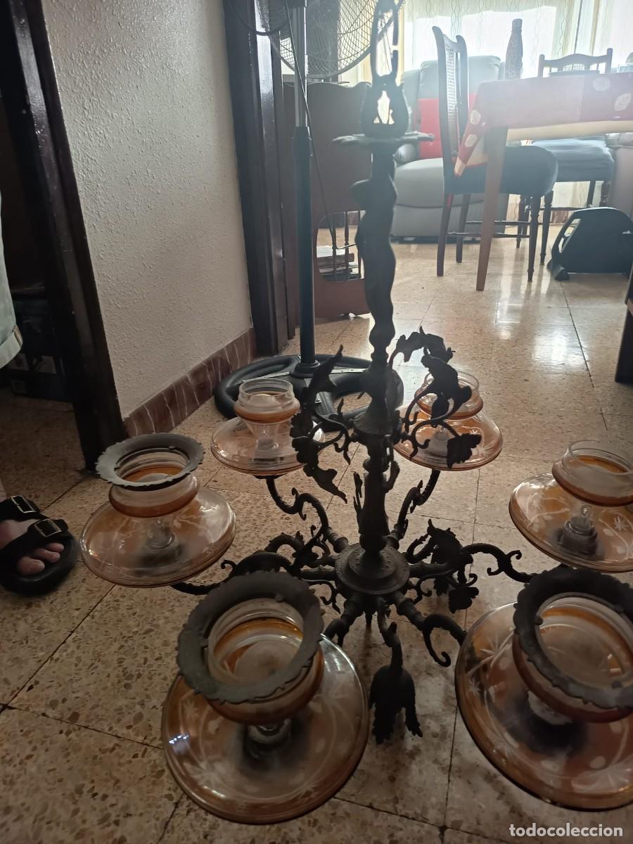 Antig&uuml;edades: Lampara antigua con 6 tulipas