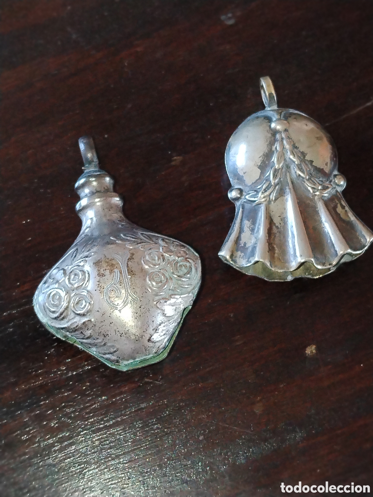 Antig&uuml;edades: Objetos religiosos. Cascabeles o campanillas.