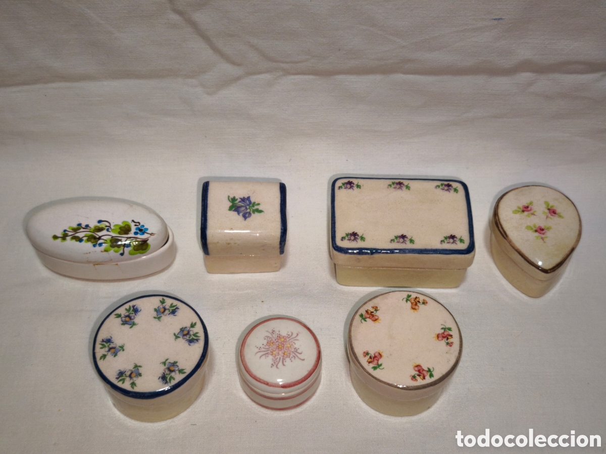 Antig&uuml;edades: Conjunto de 7 cajas de porcelana