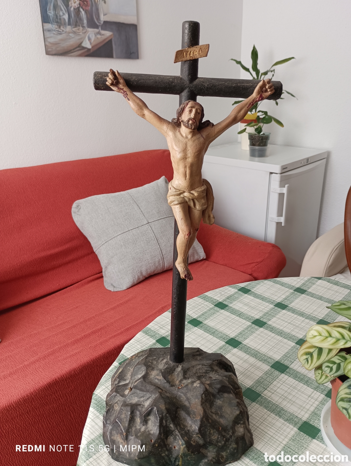 Antig&uuml;edades: Figura de crucifici&oacute;n de Cristo de madera