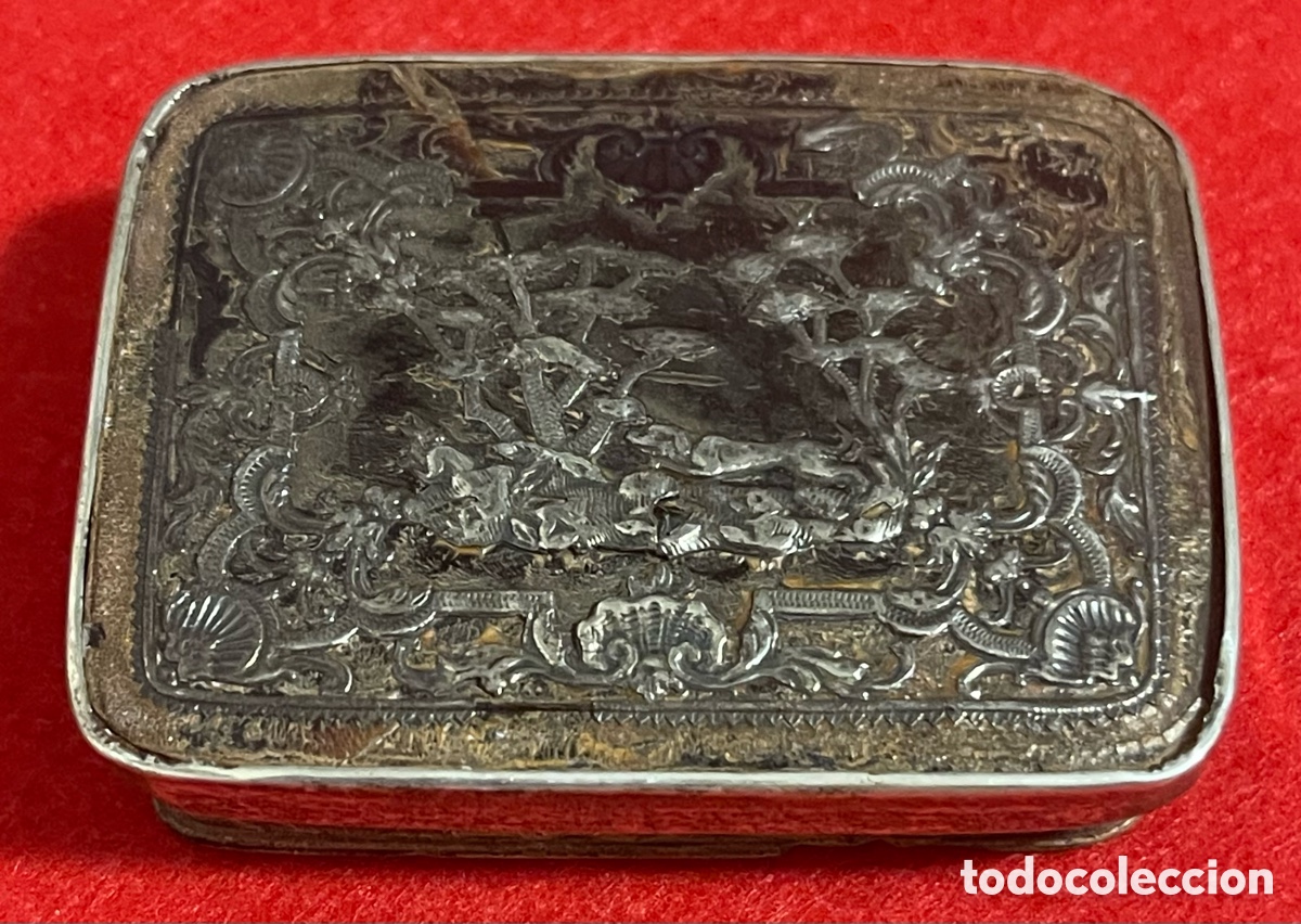 Antig&uuml;edades: Extraordinaria Caja de rap&eacute; antigua en plata de ley y Carey. Siglo XVIII.