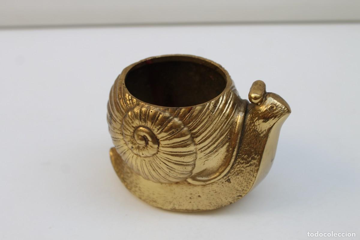 Antig&uuml;edades: FIGURA DE CARACOL DE BRONCE - Foto 3