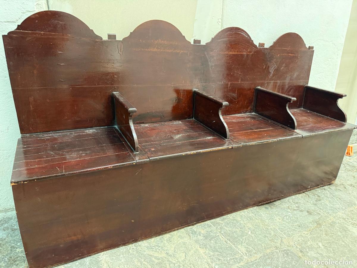 Antig&uuml;edades: ANTIGUO BANCO DE IGLESIA CON CUATRO ASIENTOS Y ALMACENAJE EN SU INTERIOR - RELIGIOSO