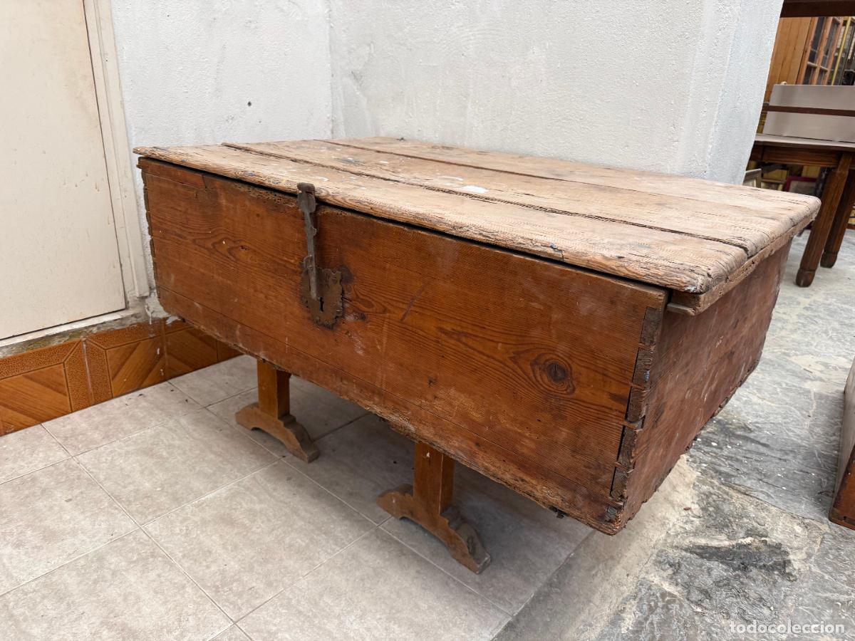 Antig&uuml;edades: ANTIGUO BAUL ALCON EN MADERA DE PINO - MEDIDA 112X72X35 CM