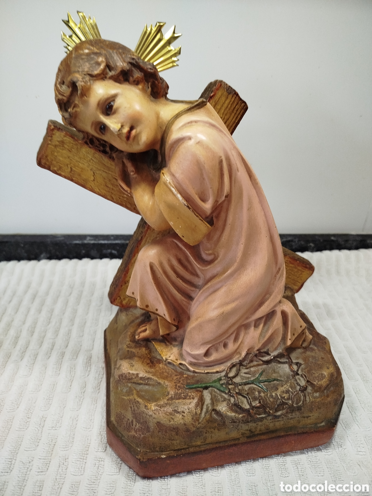 Antig&uuml;edades: Antigua escultura del Ni&ntilde;o Jes&uacute;s pasionario. Olot, ojos de cristal.