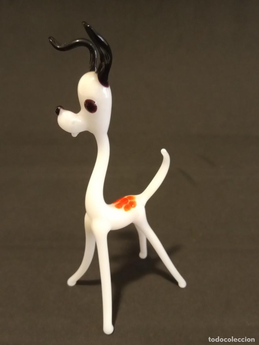 Antig&uuml;edades: MINIATURA PERRO FANTAS&Iacute;A VIDRIO BLANCO COLECCI&Oacute;N