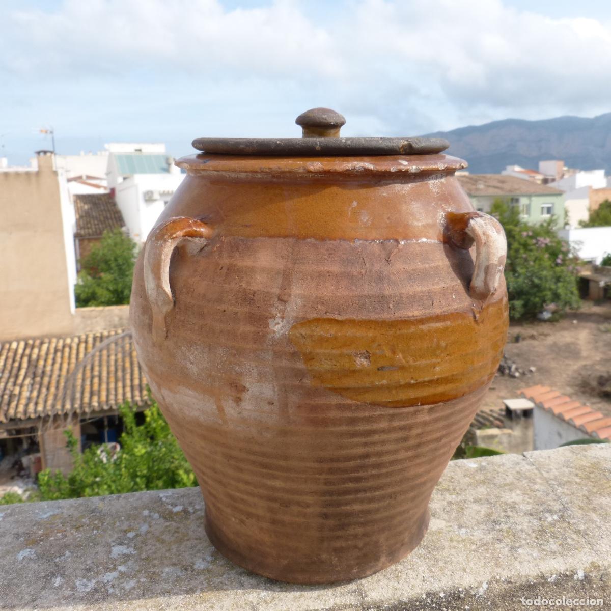 Antig&uuml;edades: Antigua tinaja u orza de ceramica tradicional con tapa, 2211gr, 25cm. 4 asas.