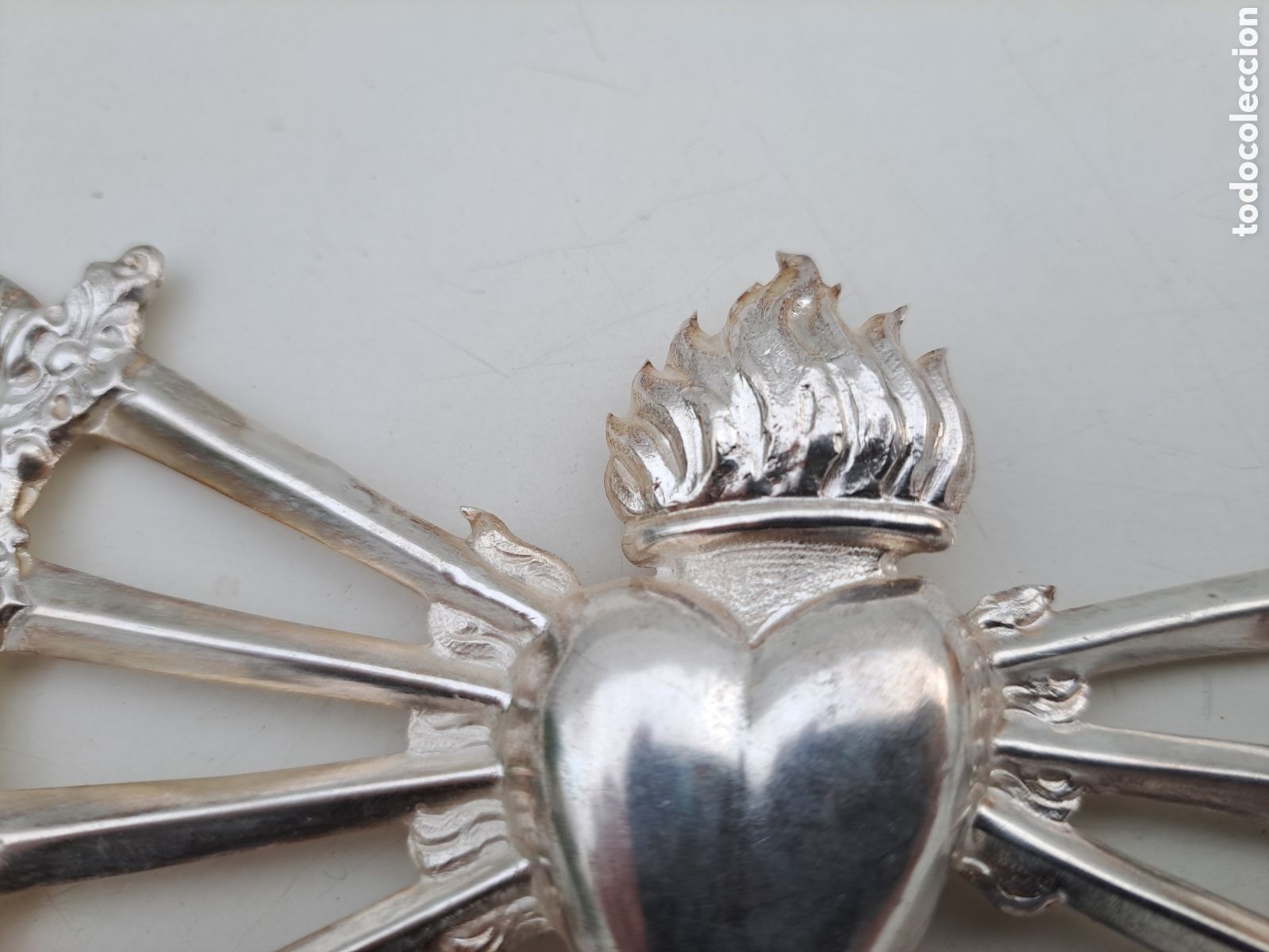 Antig&uuml;edades: CORAZON DE PLATA CON PU&Ntilde;ALES PARA DOLOROSA - Foto 2