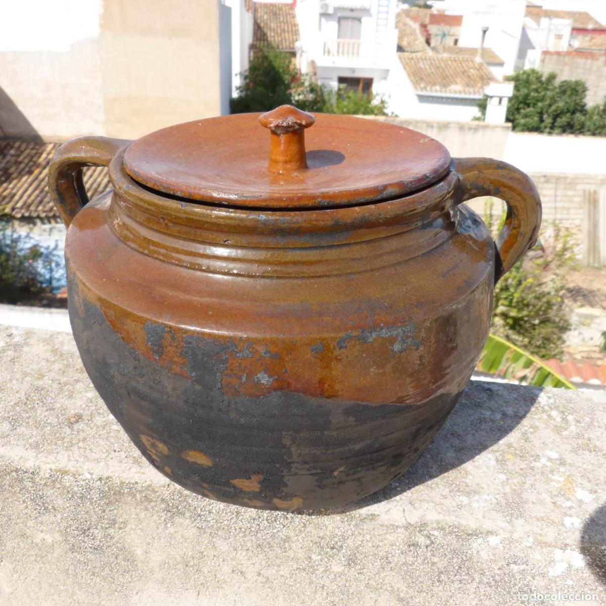 Antig&uuml;edades: Antigua olla puchero de ceramica tradicional refractaria de cocina, 19cm, 2677gr.