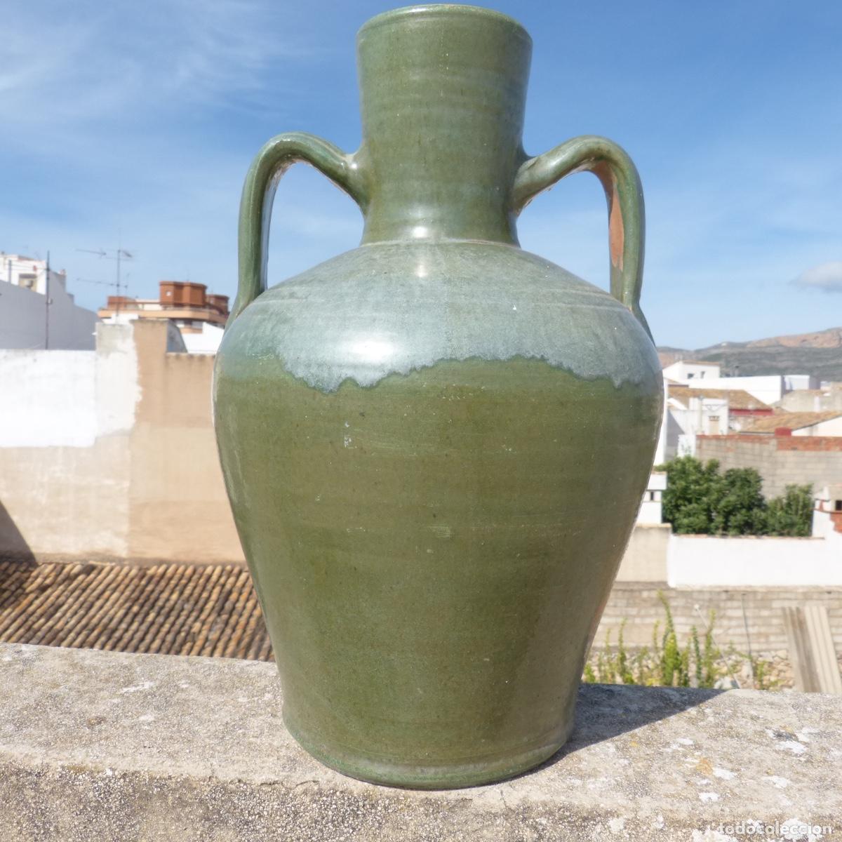 Antig&uuml;edades: C&aacute;ntaro de ceramica vidriado en verde, segorbe?, 35cm, 2860gr.