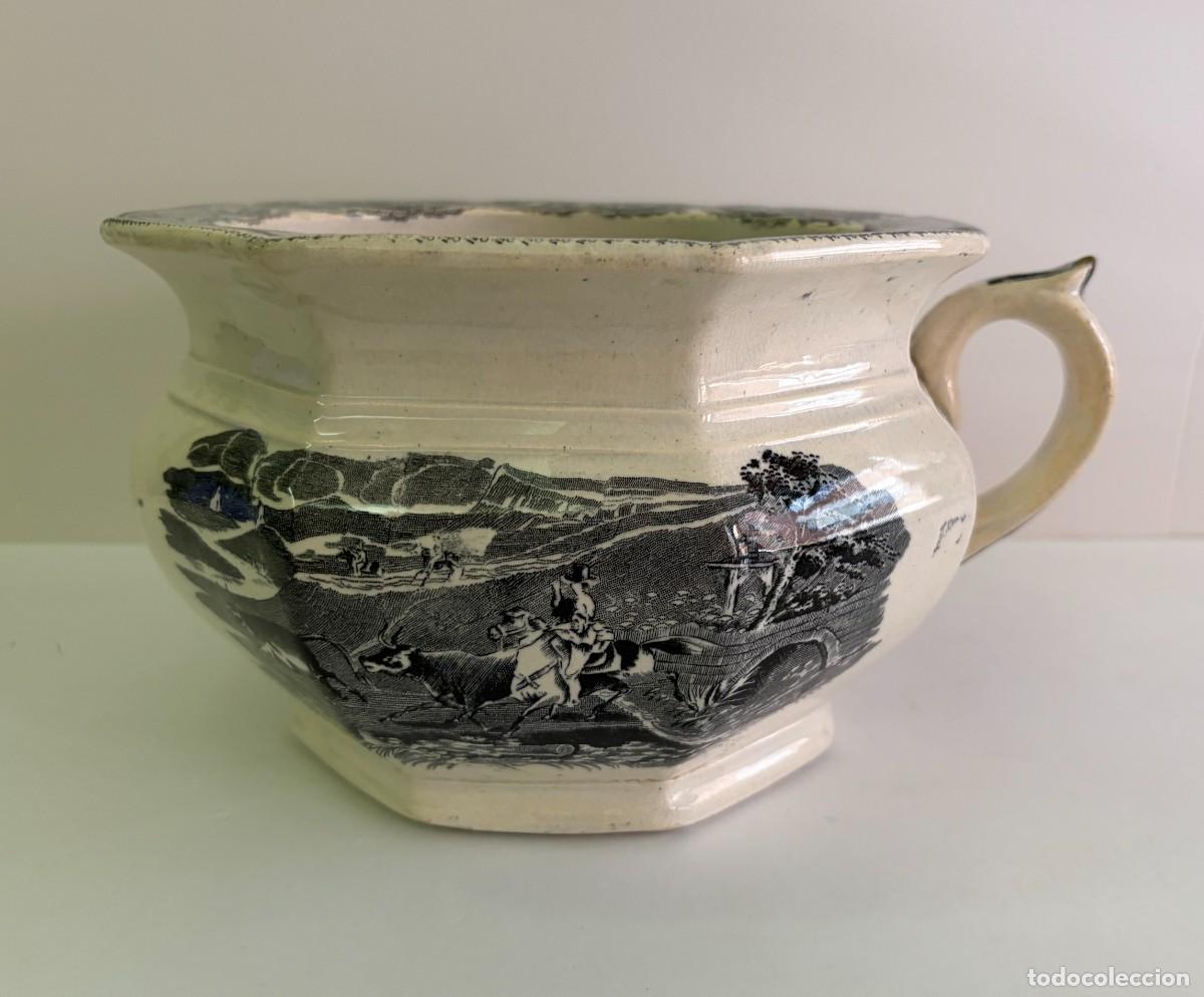 Antiques: Bacinilla / Orinal octogonal loza La Amistad Cartagena Valarino c. 1855-1885