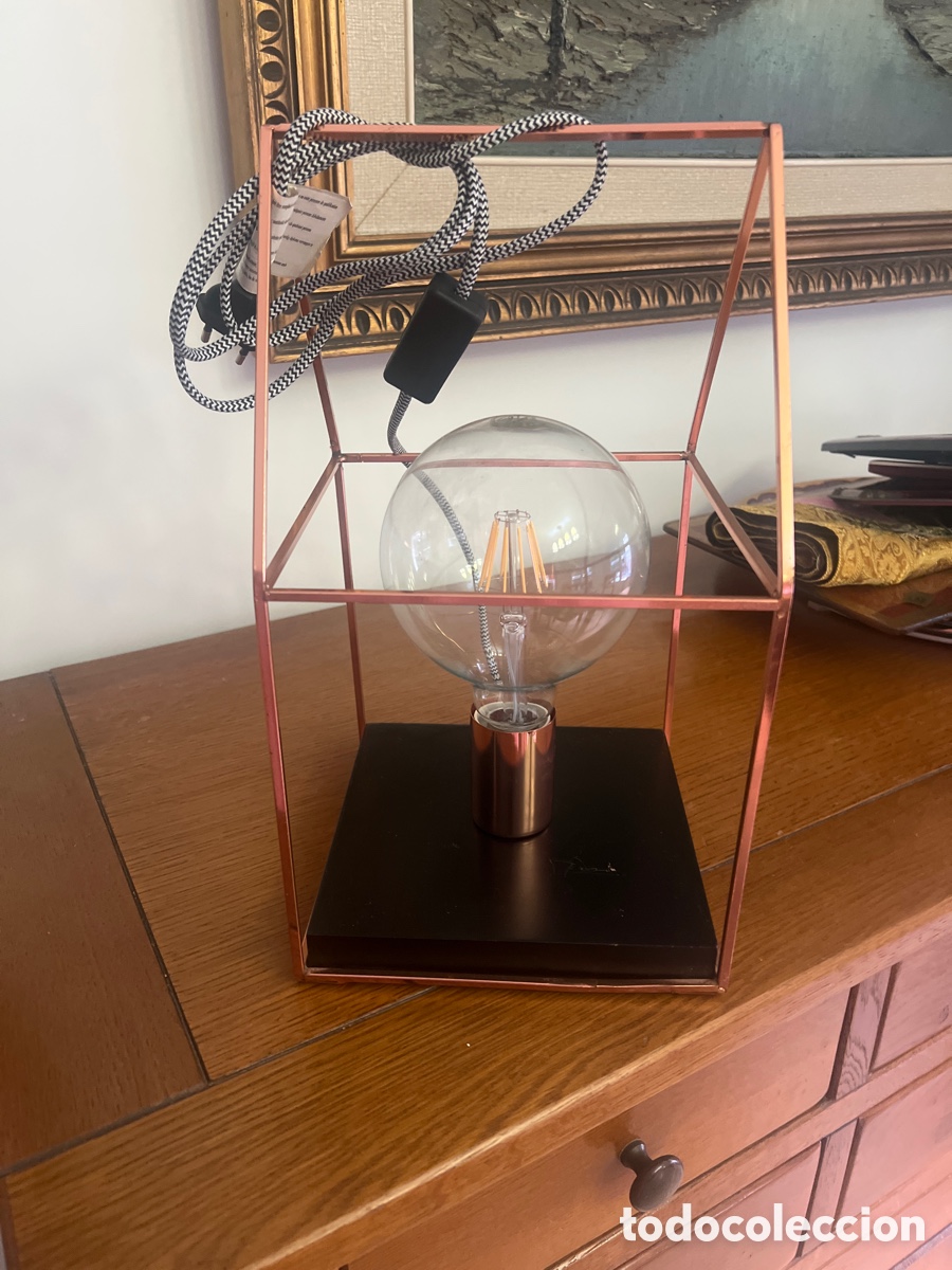 Antig&uuml;edades: L&aacute;mpara de mesa de dise&ntilde;o