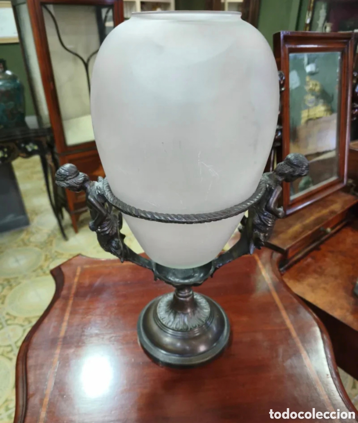 Antig&uuml;edades: Centro de mesa de bronce