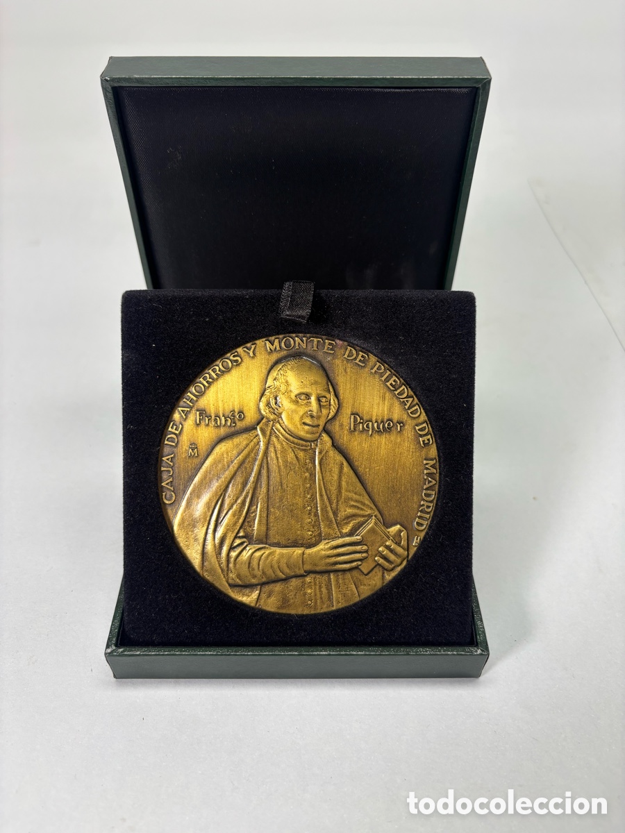 Antig&uuml;edades: MEDALLA III CENTENARIO CAJA DE AHORROS Y MONTE DE PIEDAD MADRID 1702-2002 &ndash; FNMT