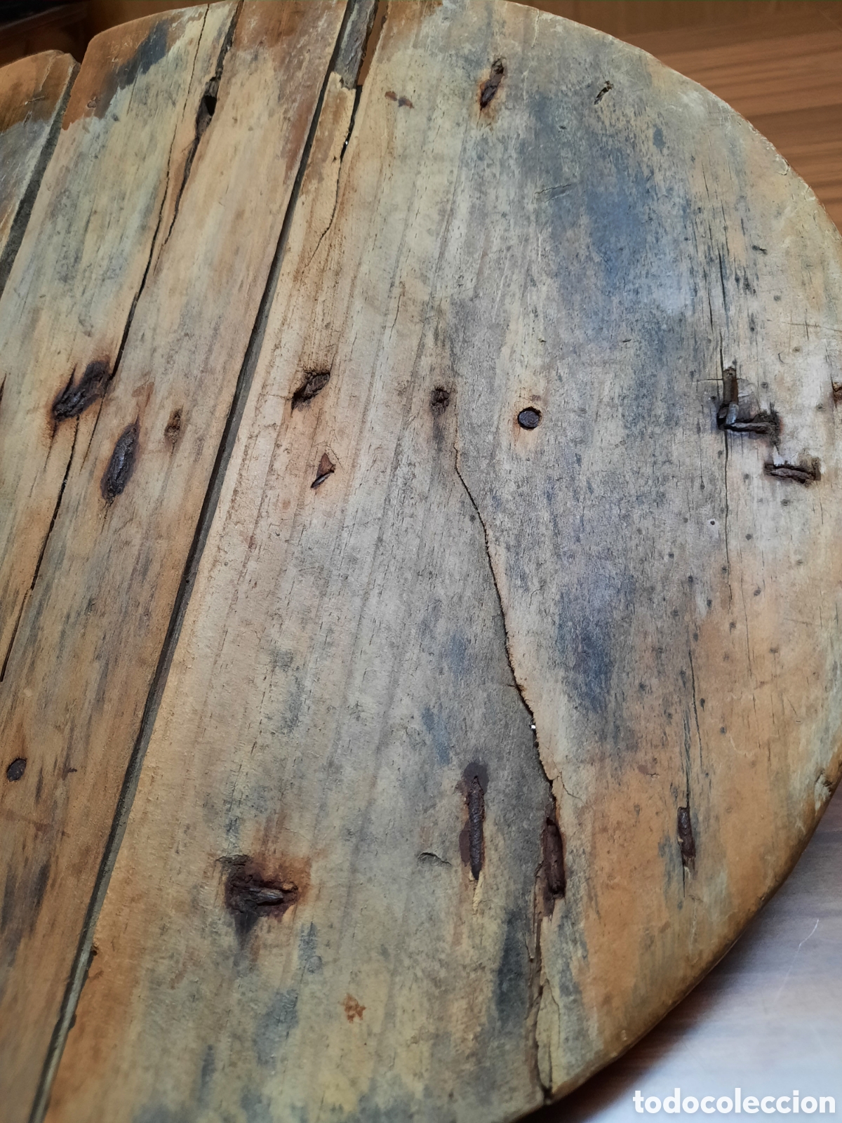 Antig&uuml;edades: Tapa de madera r&uacute;stica de 33 cm de di&aacute;metro - Foto 5