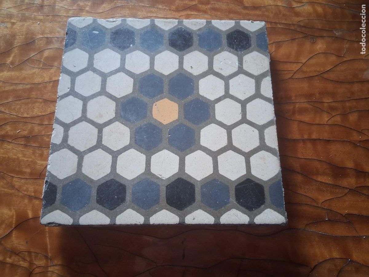 Antig&uuml;edades: Baldosa mosaico hidraulico dibujo colmena panal miel abeja hexagonal apicultura flor