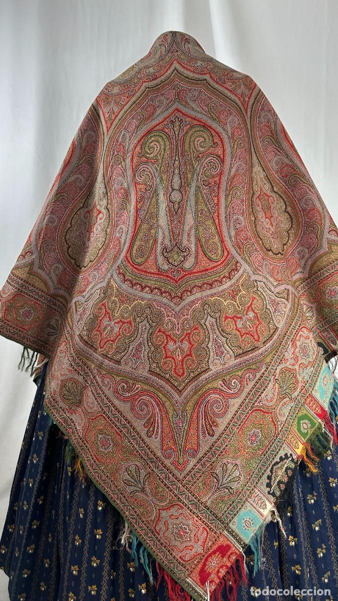 Antig&uuml;edades: Antiguo mant&oacute;n alfombrado - Foto 4