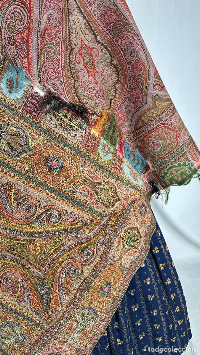 Antig&uuml;edades: Antiguo mant&oacute;n alfombrado - Foto 5