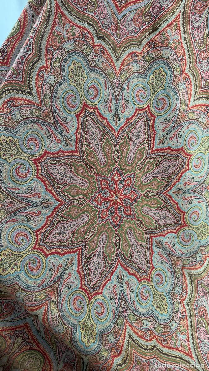 Antig&uuml;edades: Antiguo mant&oacute;n alfombrado - Foto 9