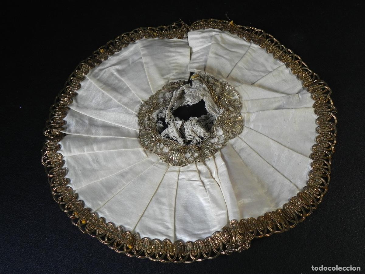 Antig&uuml;edades: ** ANTIGUA CAPA DE NI&Ntilde;O JES&Uacute;S EN SEDA E HILO DE ORO **