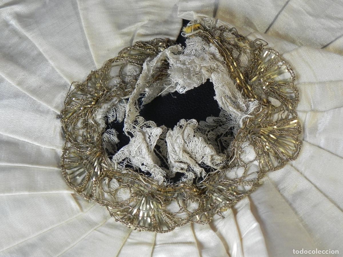 Antig&uuml;edades: ** ANTIGUA CAPA DE NI&Ntilde;O JES&Uacute;S EN SEDA E HILO DE ORO ** - Foto 2