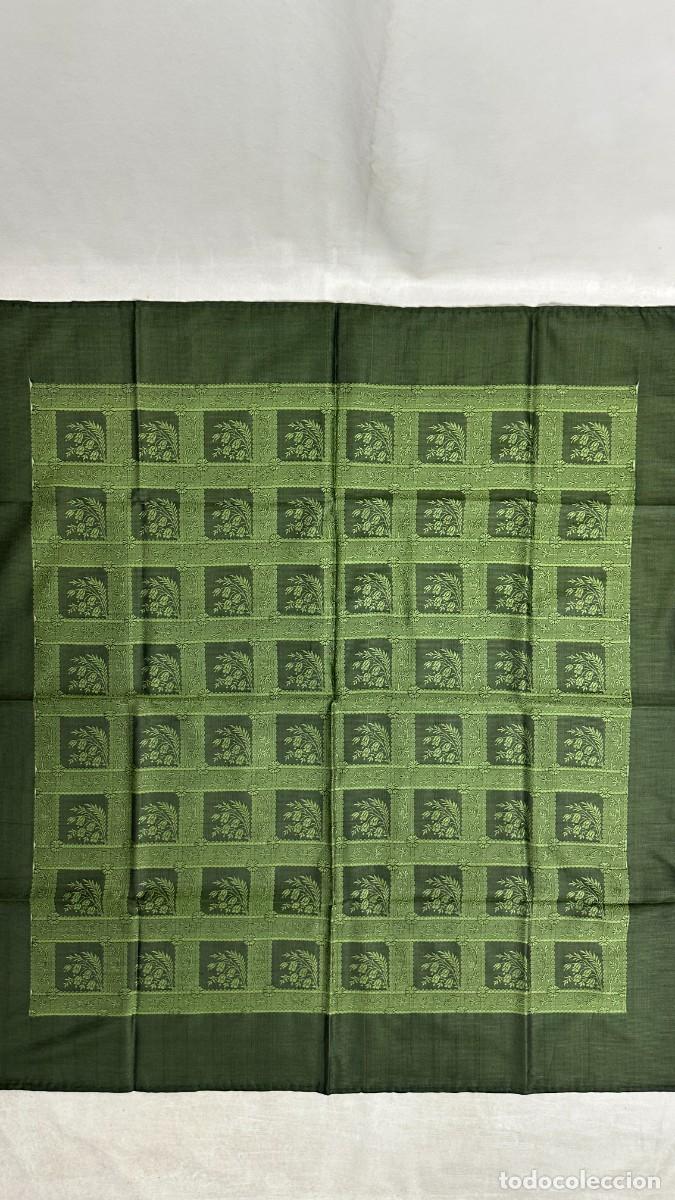 Antig&uuml;edades: Pa&ntilde;uelo verde de cuadros