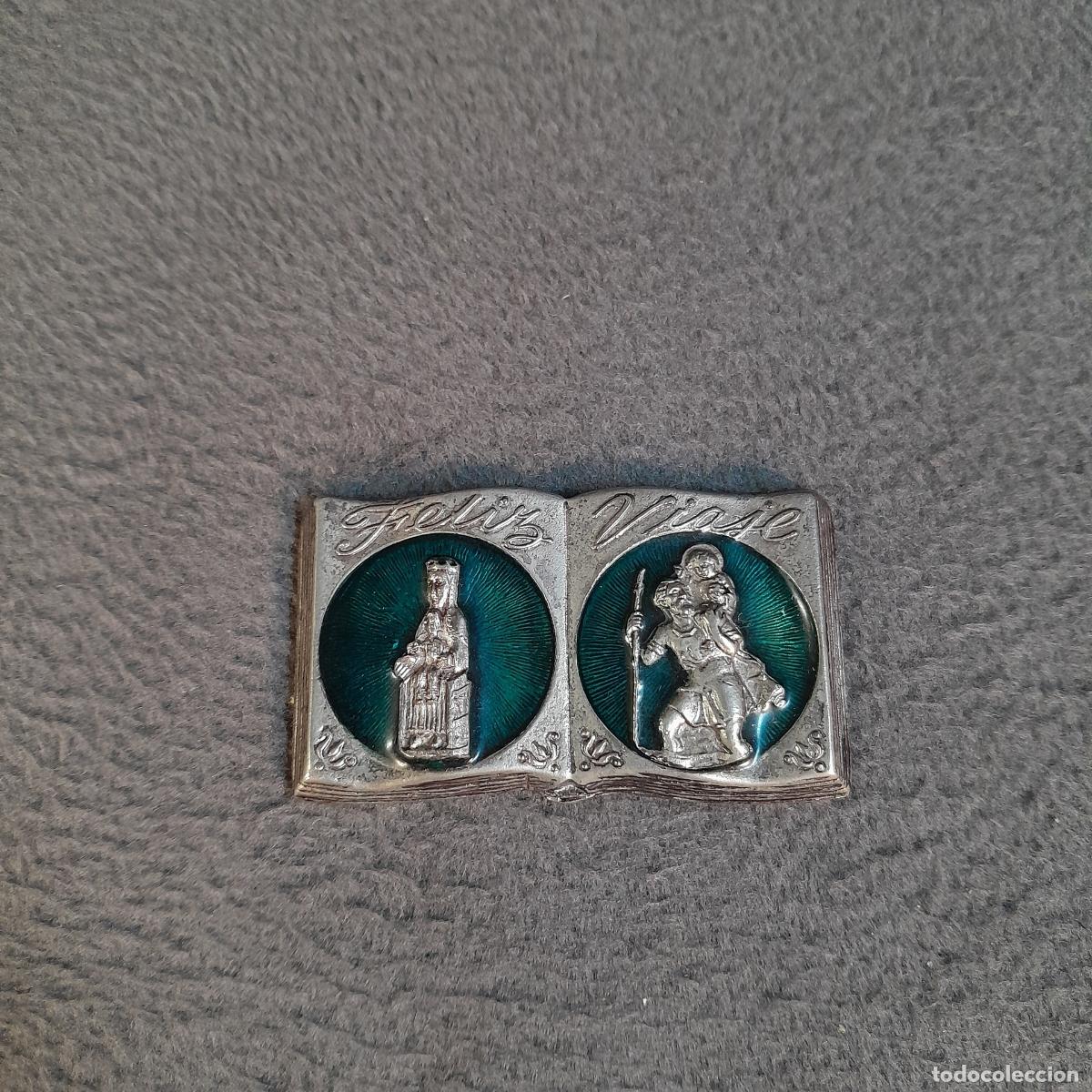Antig&uuml;edades: M-2319. MEDALLA EN FORMA DE LIBRO CON ESMALTES Y RELIEVES RELIGIOSOS. SIGLO XX