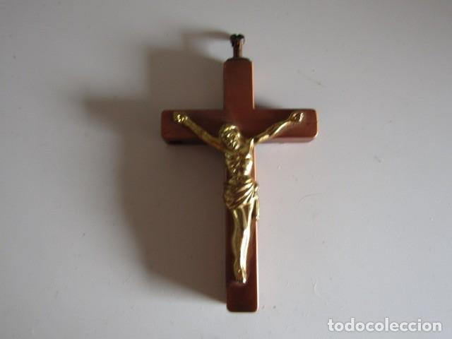 Antig&uuml;edades: PRECIOSO CRUCIFIJO MECHERO EN METAL DORADO BRONCE EN ESTADO DE USO RAR