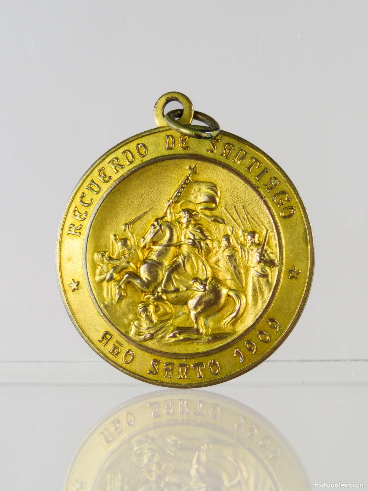 Antig&uuml;edades: Medalla Recuerdo Santiago A&ntilde;o Santo 1909 metal dorado primera mitad S XX