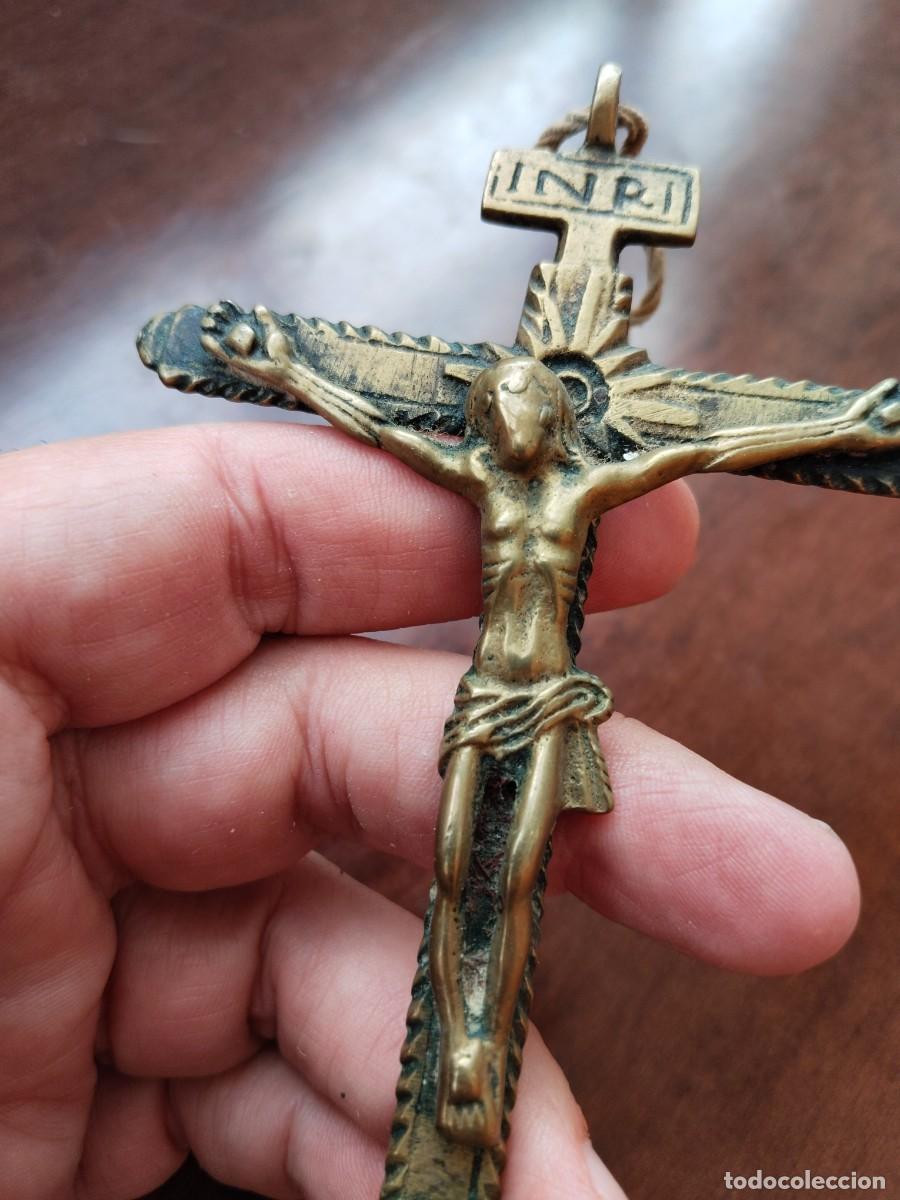 Antig&uuml;edades: Antiguo Crucifijo en Bronce. Ver. - Foto 4