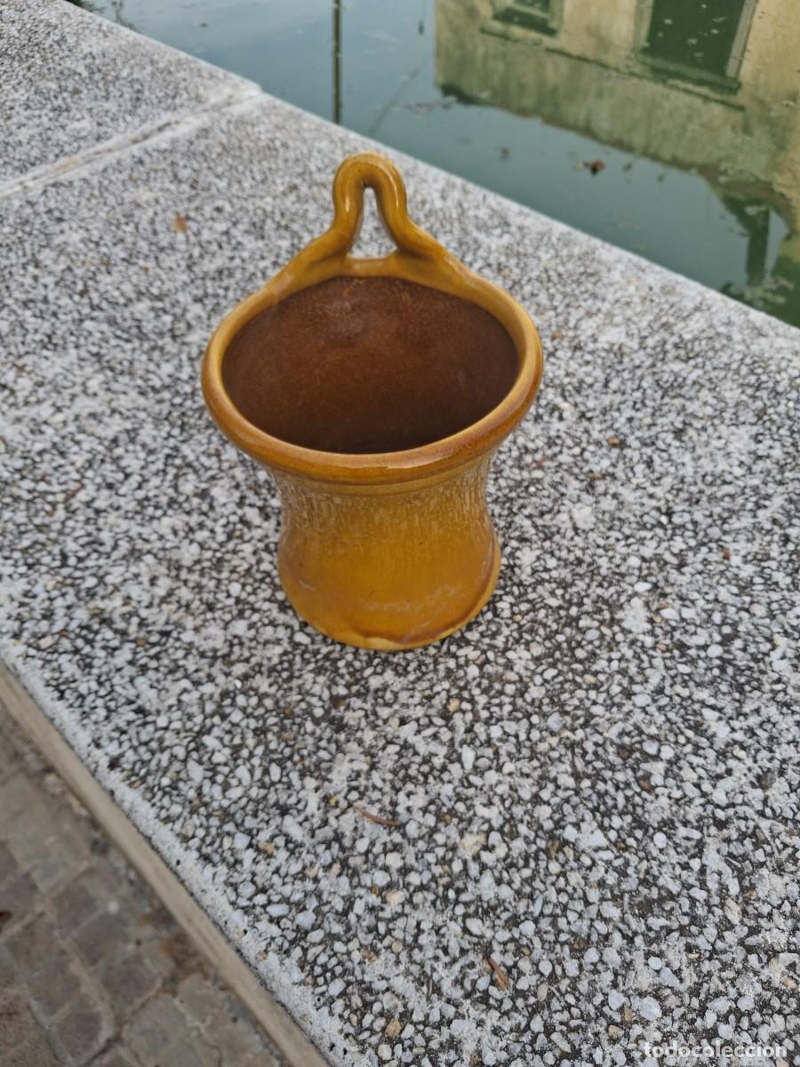 Antig&uuml;edades: Cucharero de ceramica de la Bisbal