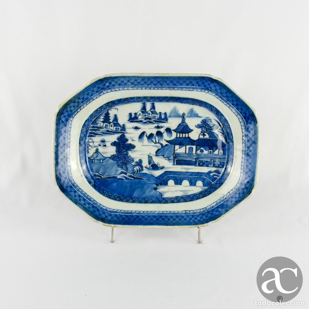 Antig&uuml;edades: Travessa em porcelana da China, decora&ccedil;&atilde;o Cant&atilde;o, per&iacute;odo Qianlong, s&eacute;c. XVIII