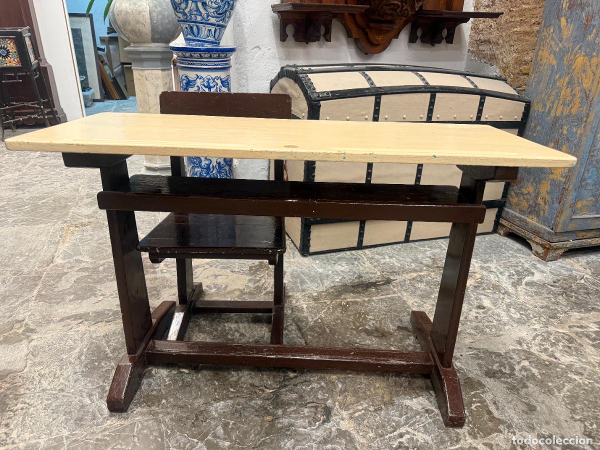 Antig&uuml;edades: ANTIGUO PUPITRE CON SILLA PARA NI&Ntilde;O DE PRINCIPIOS SIGLO XX