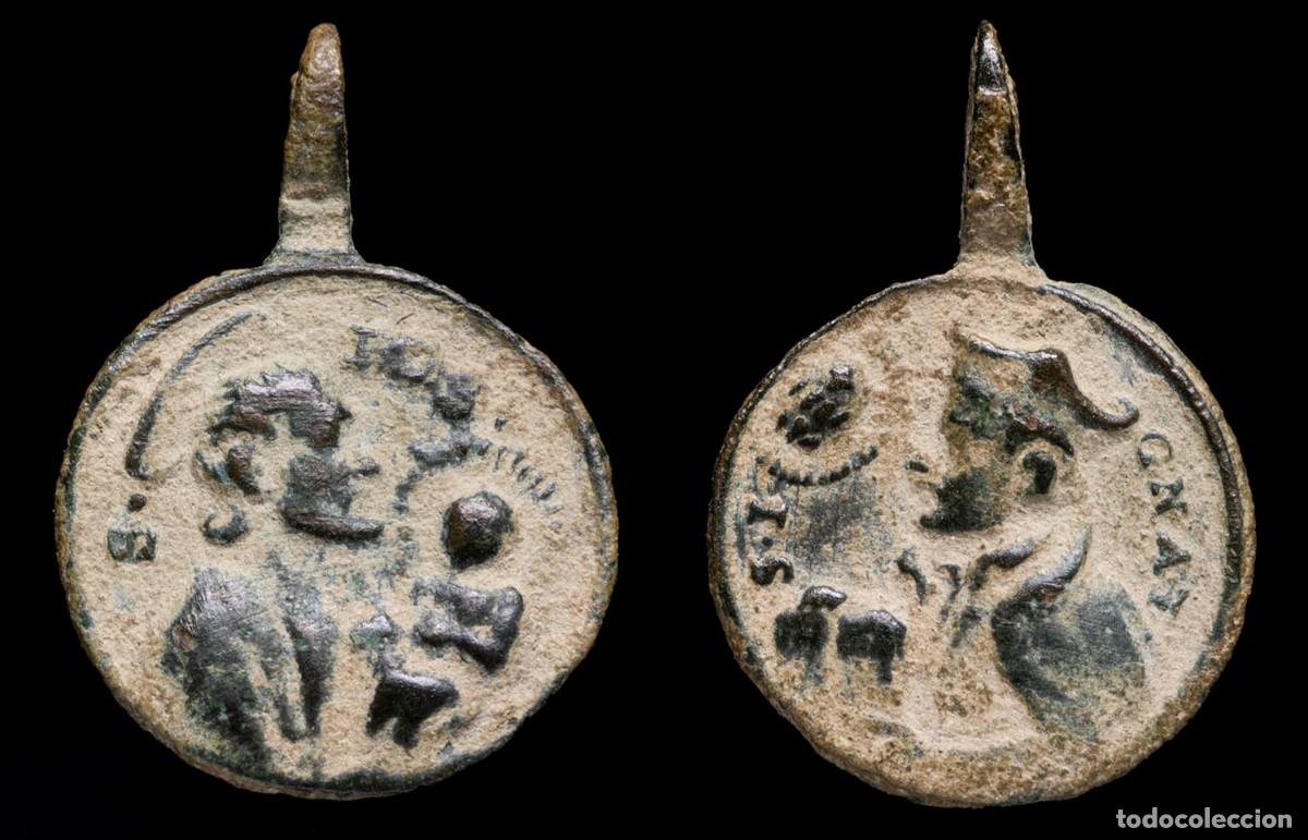 Antig&uuml;edades: Religious Medal XVI-XVII centuries, San Jose / San Ignacio de Loyola - 22x15 mm.