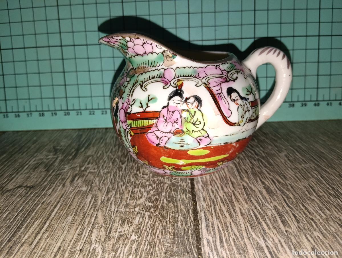 Antig&uuml;edades: Lechera de porcelana China Macau