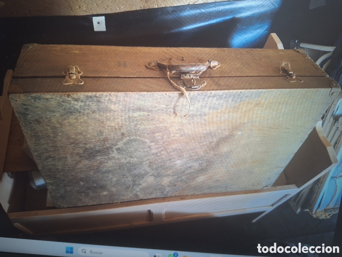 Antig&uuml;edades: MALETA DE MADERA antigua