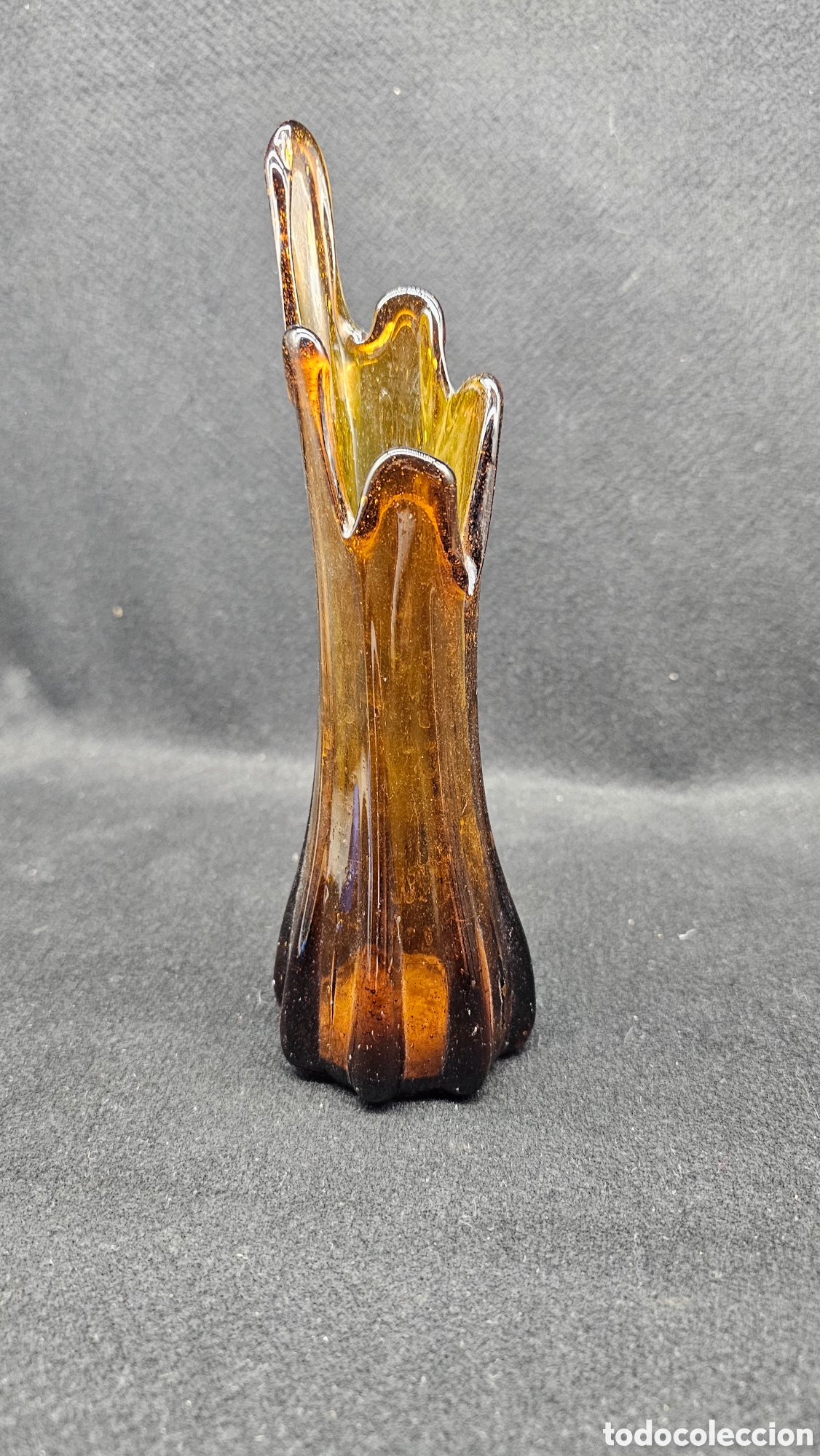 Antig&uuml;edades: jarr&oacute;n de cristal art&iacute;stico de color &aacute;mbar o miel d&eacute;cada de los 50