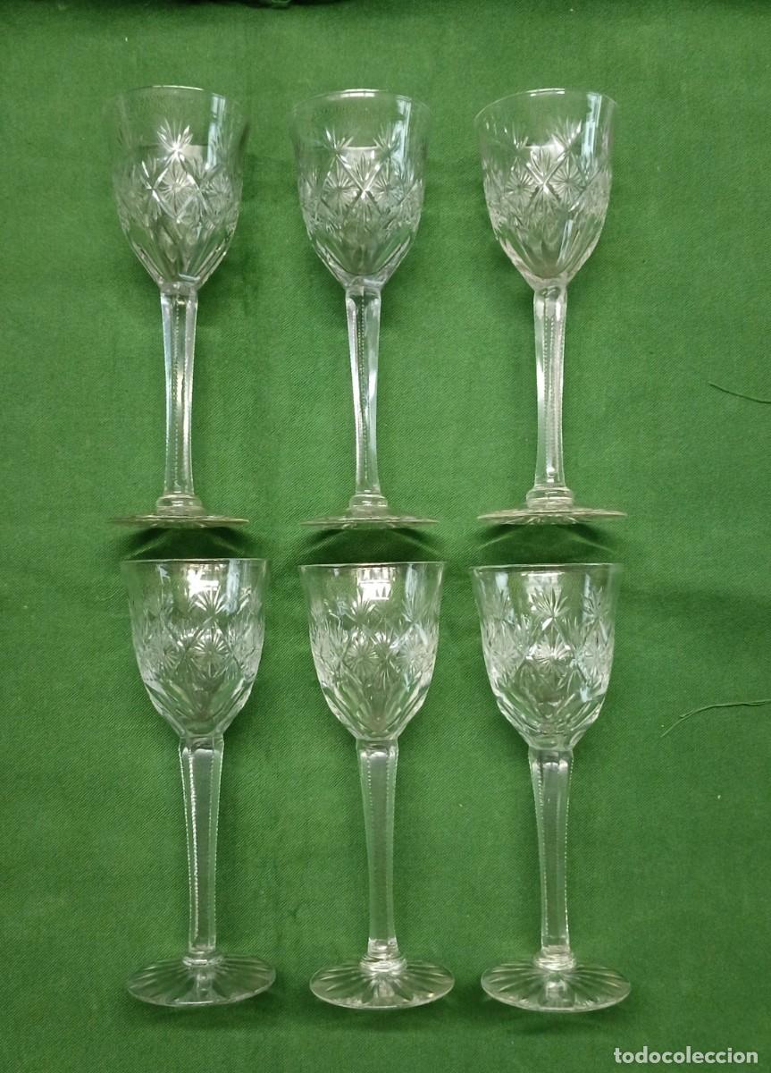 Antig&uuml;edades: Seis copas vino. Art Dec&oacute;. Cristal tallado.