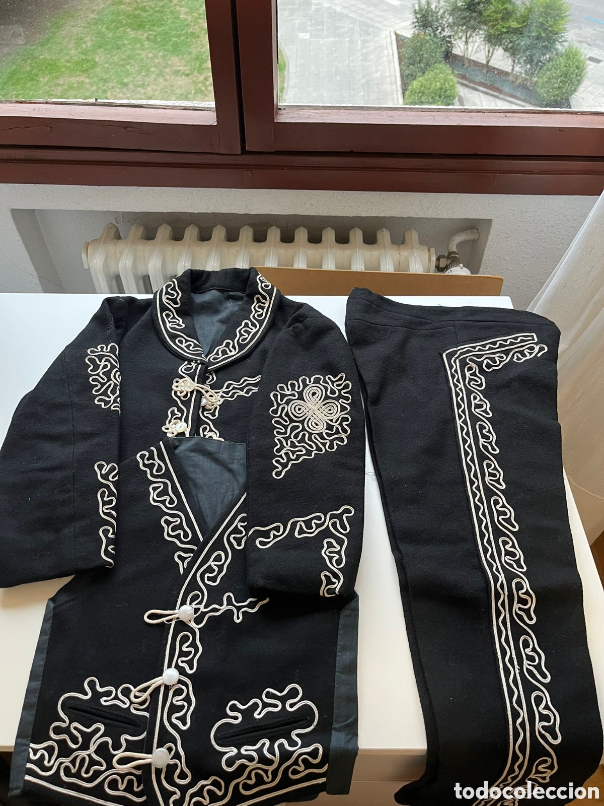 Antig&uuml;edades: Traje mexicano charro aut&eacute;ntico - Foto 4